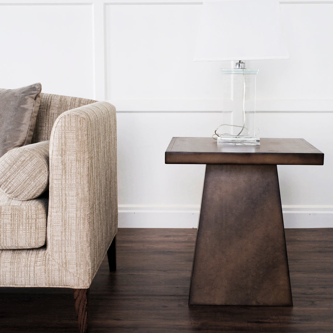 EVERETT END TABLE
